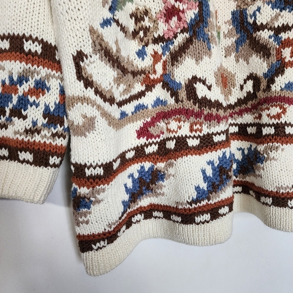 Vintage Heirloom Collections Creme And floral Chunky knit sweater | Sz Medium - Picture 7 of 9